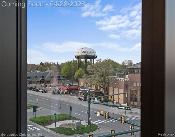 34977 Woodward Avenue 450, Birmingham, MI 48009