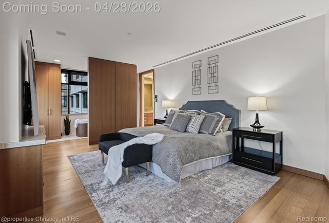 34977 Woodward Avenue 450, Birmingham, MI 48009