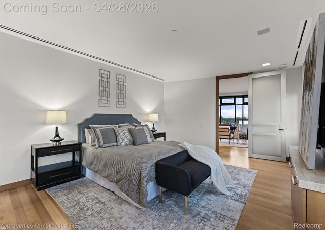 34977 Woodward Avenue 450, Birmingham, MI 48009