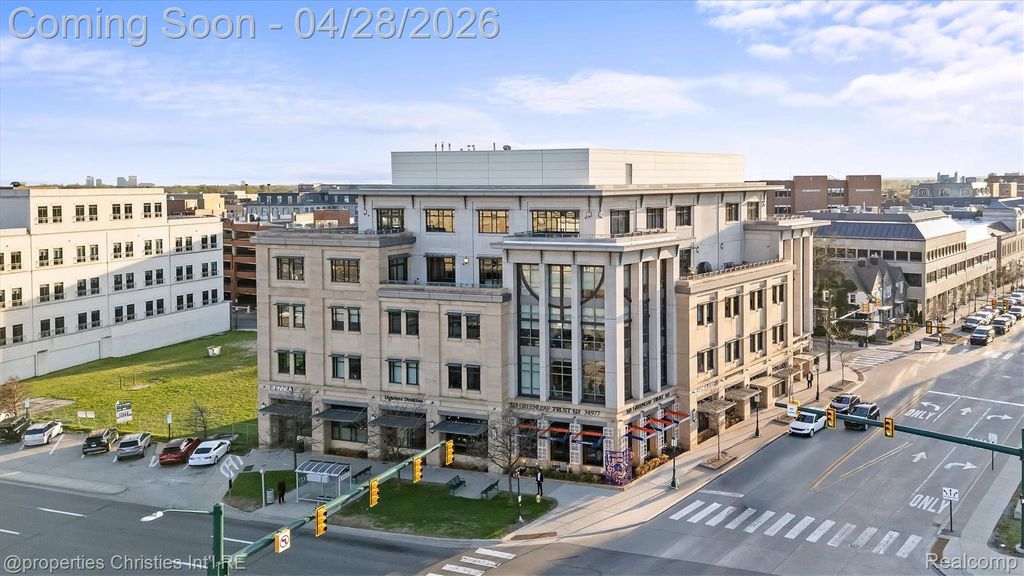 34977 Woodward Avenue 450, Birmingham, MI 48009