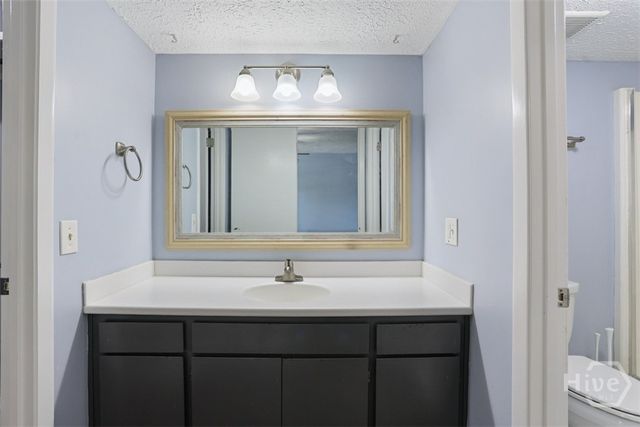 459 Mall 68, Savannah, GA 31406