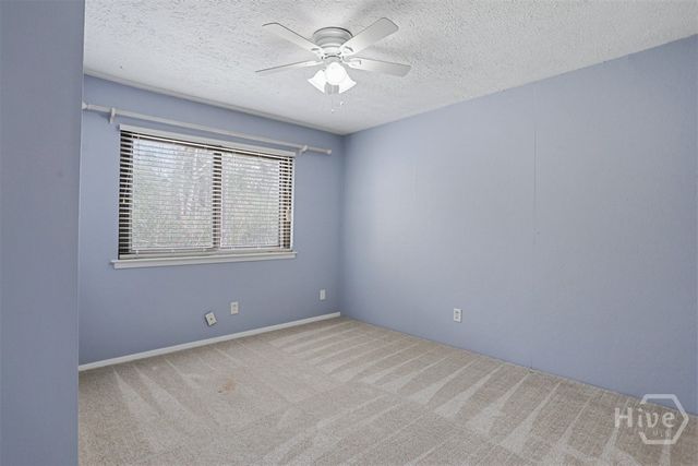 459 Mall 68, Savannah, GA 31406