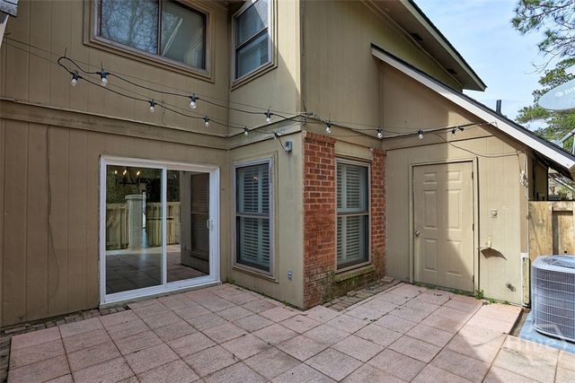 459 Mall 68, Savannah, GA 31406