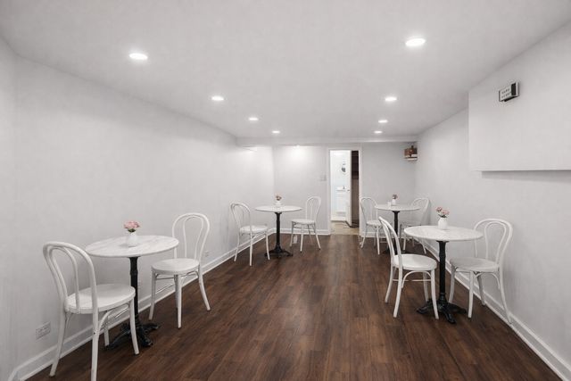 2144 W Montrose Avenue G, Chicago, IL 60618