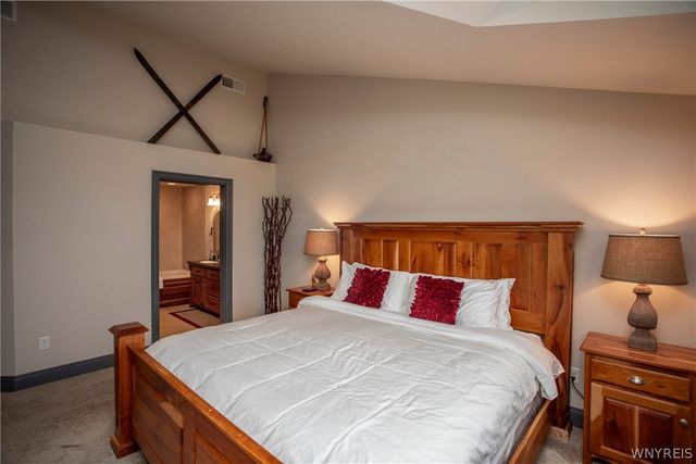 25 Ellicottvillas, Ellicottville, NY 14731