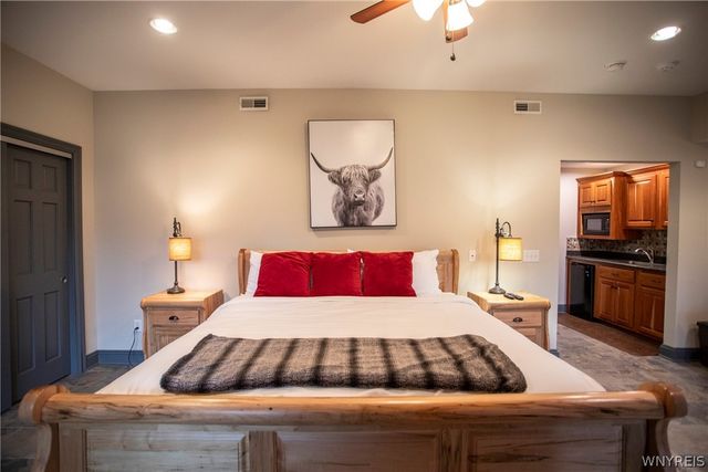 25 Ellicottvillas, Ellicottville, NY 14731