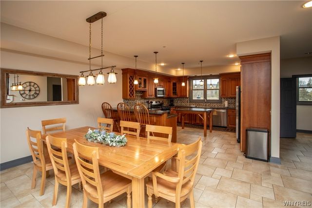 25 Ellicottvillas, Ellicottville, NY 14731