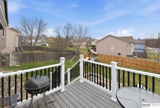 6601 N 117th Circle, Omaha, NE 68164