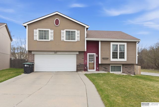 6601 N 117th Circle, Omaha, NE 68164