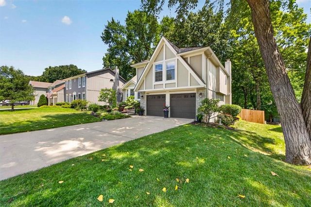 12165 S Alcan Street, Olathe, KS 66062