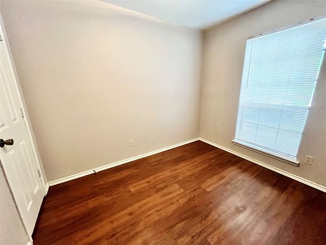 5531 Whisper Glen Drive, Arlington, TX 76017