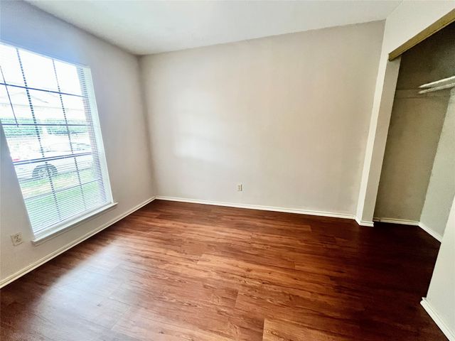 5531 Whisper Glen Drive, Arlington, TX 76017