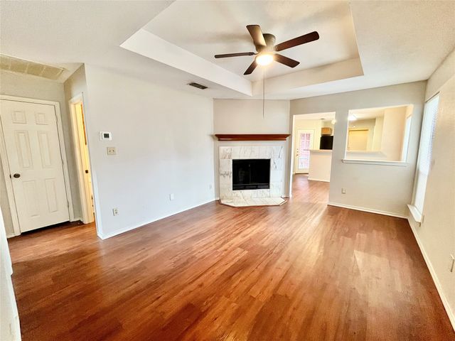5531 Whisper Glen Drive, Arlington, TX 76017