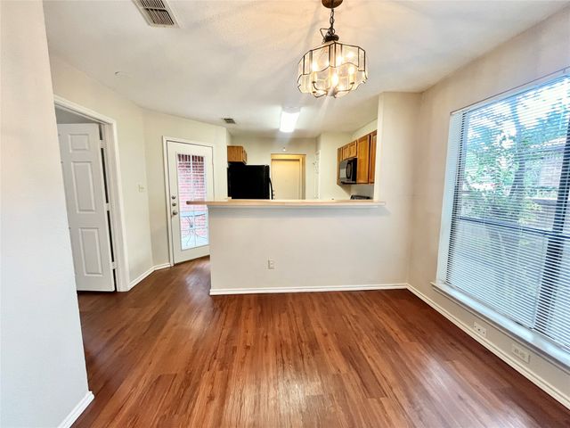 5531 Whisper Glen Drive, Arlington, TX 76017