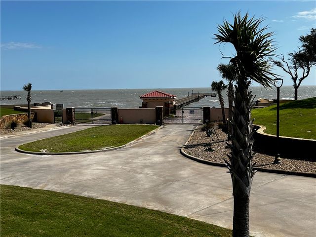 16 Royal Oaks, Fulton, TX 78358