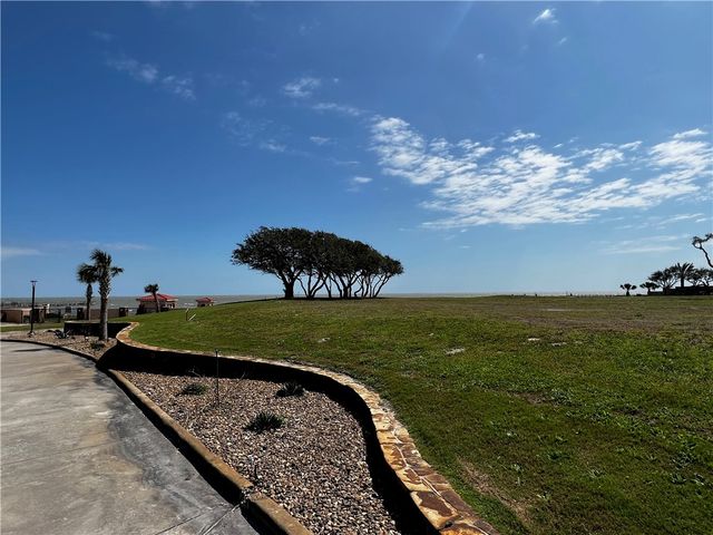 16 Royal Oaks, Fulton, TX 78358