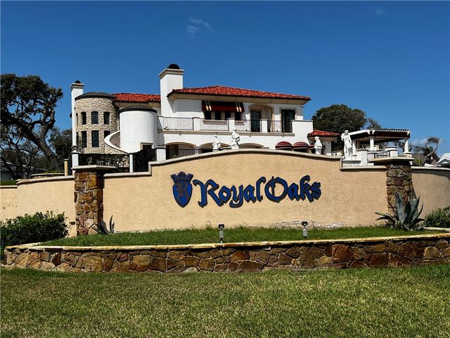 16 Royal Oaks, Fulton, TX 78358