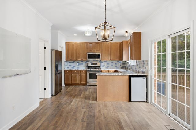 1009 Heathfield Cir, Brentwood, TN 37027