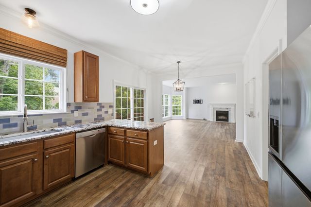 1009 Heathfield Cir, Brentwood, TN 37027