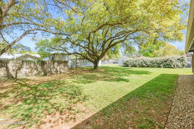 746 Sidney Drive, Breaux Bridge, LA 70517