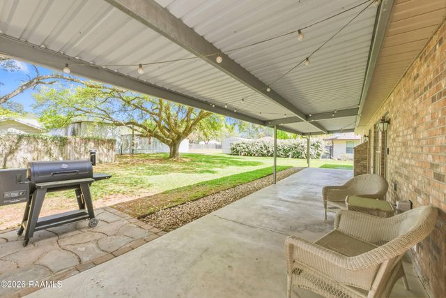 746 Sidney Drive, Breaux Bridge, LA 70517