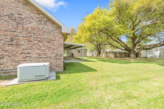 746 Sidney Drive, Breaux Bridge, LA 70517