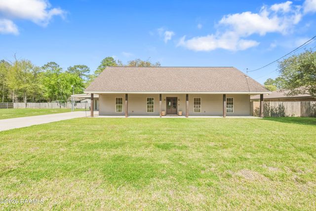 746 Sidney Drive, Breaux Bridge, LA 70517