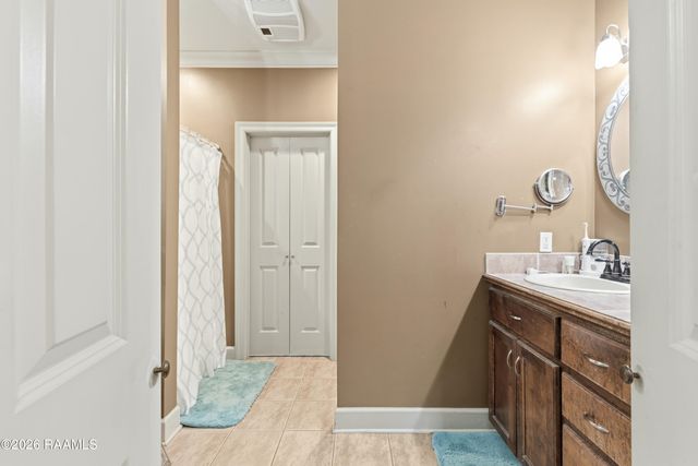 746 Sidney Drive, Breaux Bridge, LA 70517