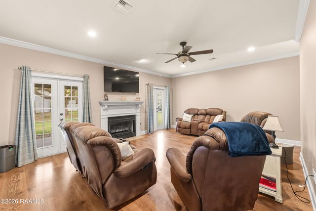 746 Sidney Drive, Breaux Bridge, LA 70517