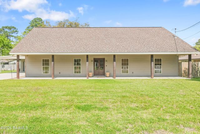 746 Sidney Drive, Breaux Bridge, LA 70517