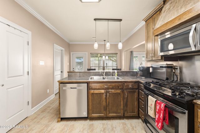 746 Sidney Drive, Breaux Bridge, LA 70517