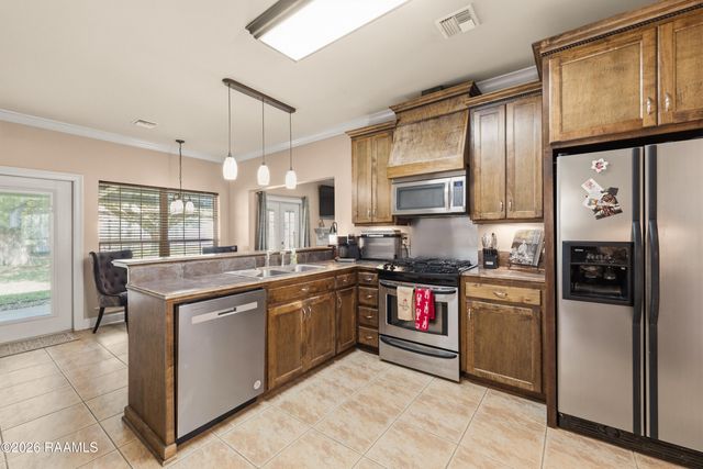 746 Sidney Drive, Breaux Bridge, LA 70517