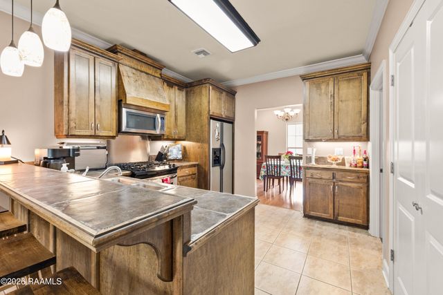 746 Sidney Drive, Breaux Bridge, LA 70517