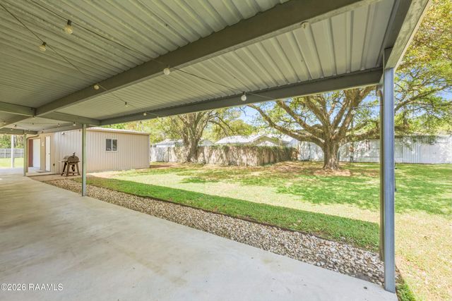 746 Sidney Drive, Breaux Bridge, LA 70517