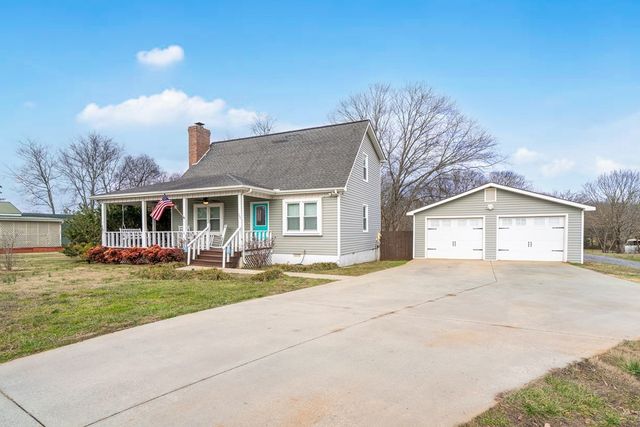 106 Elm Street, Chatsworth, GA 30705