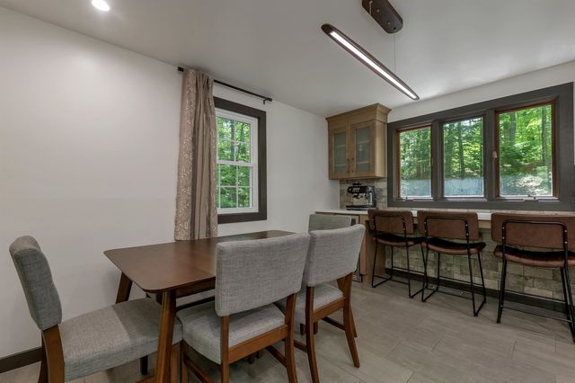 20 Fox Den Road, Hollis, NH 03049