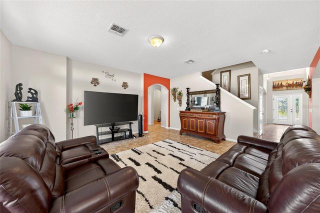 882 COUNTS CREST CIR, Apopka, FL 32712