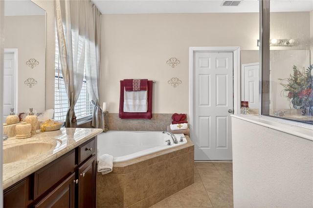 882 COUNTS CREST CIR, Apopka, FL 32712