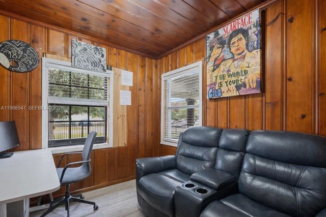 65 NW 118th St, Miami, FL 33168