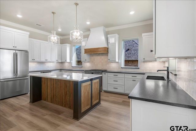 136 Heritage Way, Bullard, TX 75757