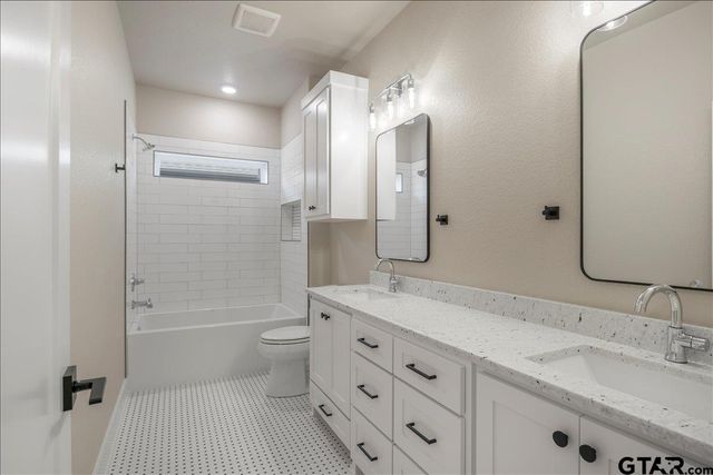 136 Heritage Way, Bullard, TX 75757