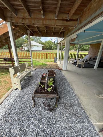 2054 Mole Drive, Bay Saint Louis, MS 39520