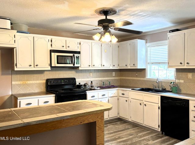 2054 Mole Drive, Bay Saint Louis, MS 39520