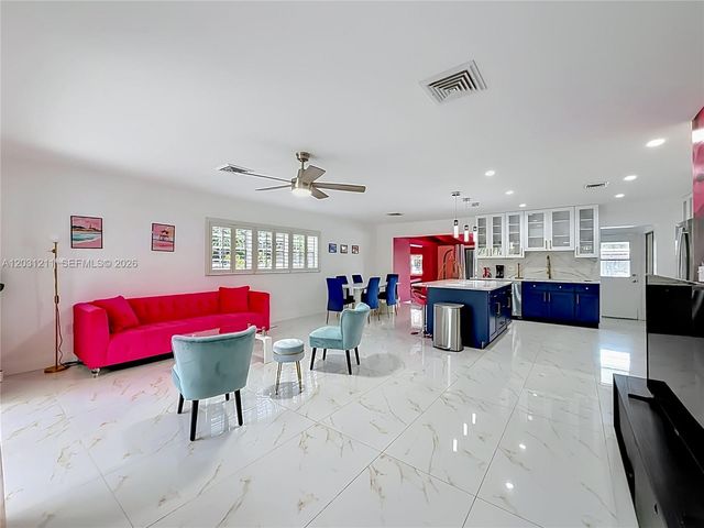 2216 NE 18th Ave, Wilton Manors, FL 33305