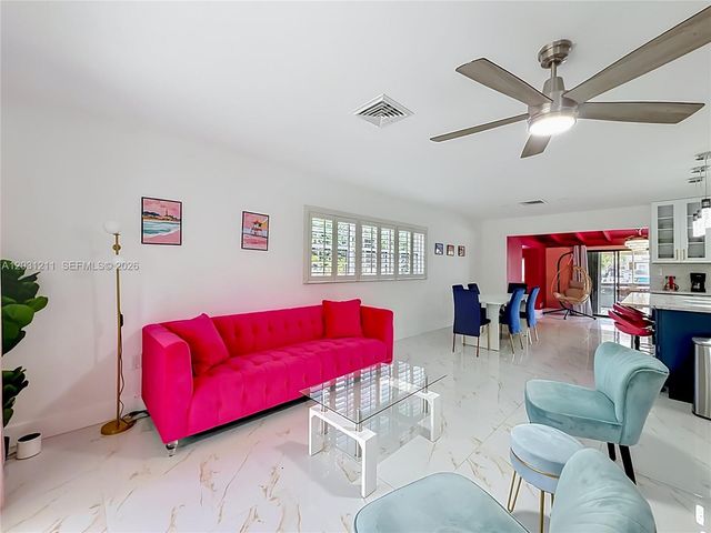 2216 NE 18th Ave, Wilton Manors, FL 33305