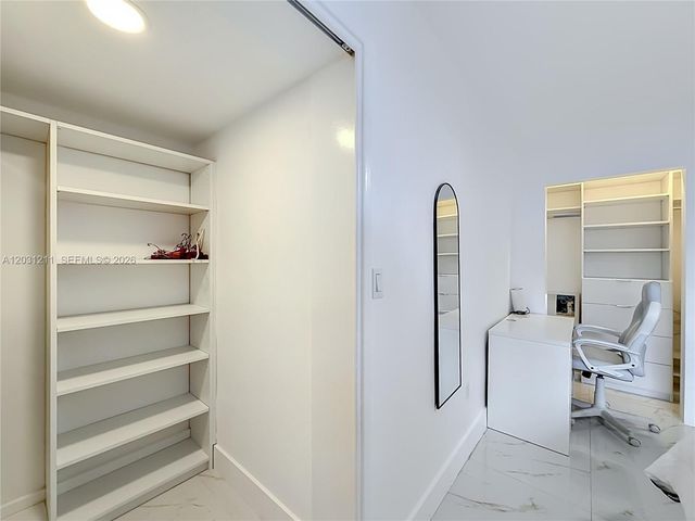 2216 NE 18th Ave, Wilton Manors, FL 33305