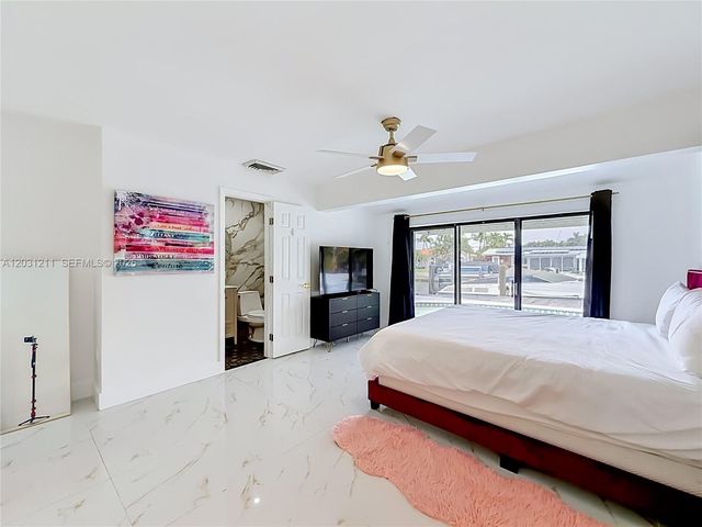 2216 NE 18th Ave, Wilton Manors, FL 33305