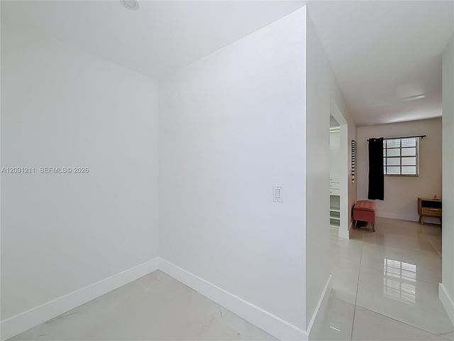 2216 NE 18th Ave, Wilton Manors, FL 33305