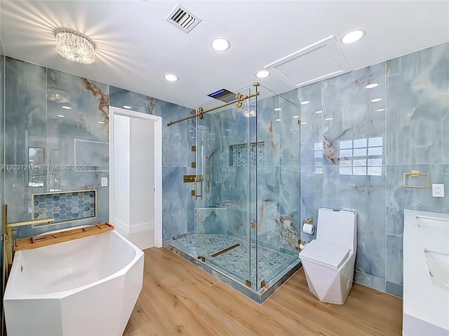 2216 NE 18th Ave, Wilton Manors, FL 33305