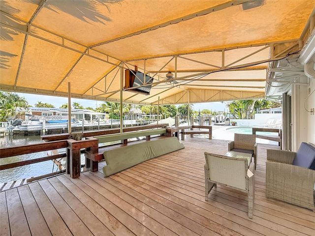 2216 NE 18th Ave, Wilton Manors, FL 33305